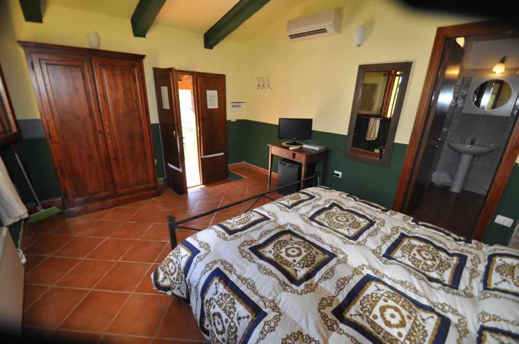 Agriturismo Il Cerrosughero Villa Scarlino Szoba fotó