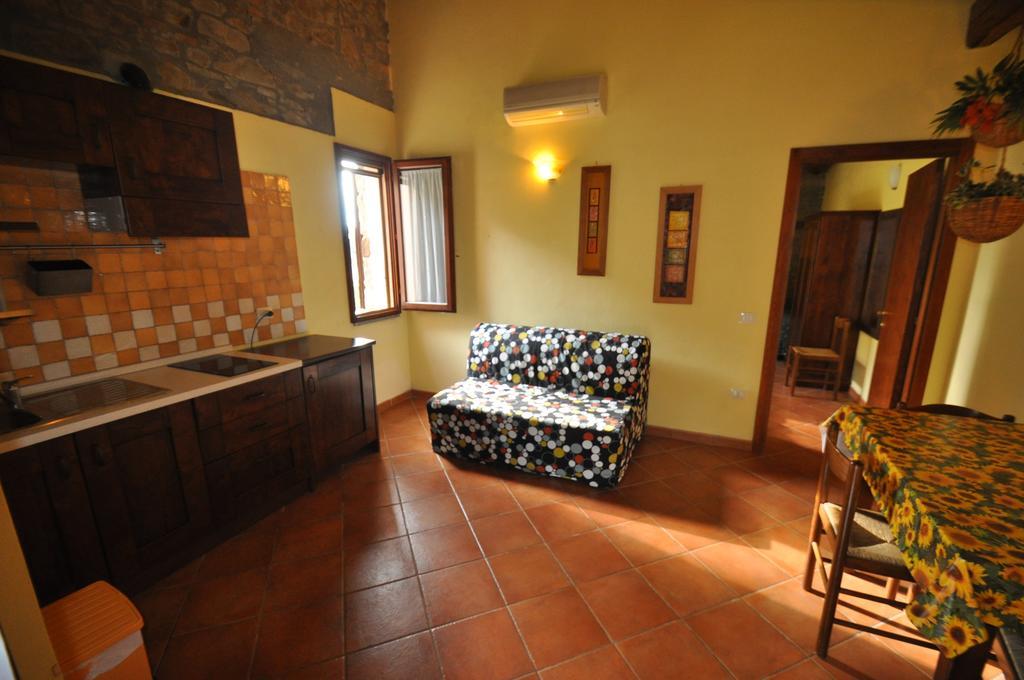 Agriturismo Il Cerrosughero Villa Scarlino Szoba fotó