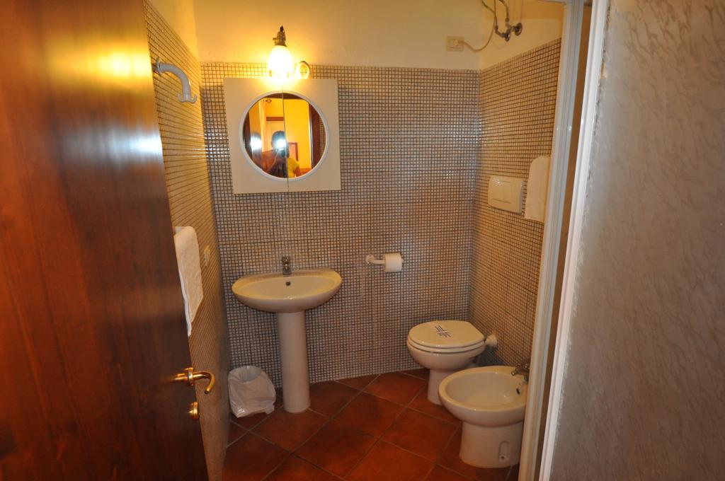 Agriturismo Il Cerrosughero Villa Scarlino Szoba fotó